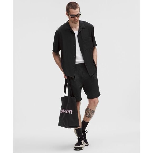 lululemon athletica Other - Lululemon Mens Woven Relaxed Fit Pleated Shorts 8 Inch Black 36 NWT‎